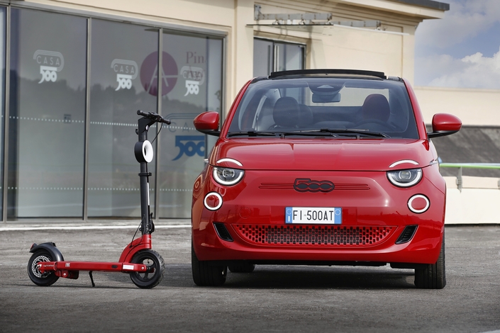 Fiat lance une série spéciale 500 « RED »